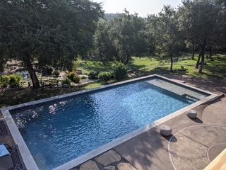 Stone coping restoration with sealed expansion joints — Austin project